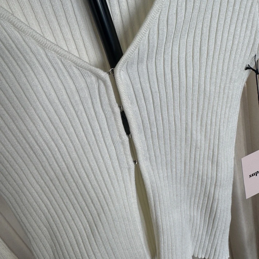 Superdown Sierra White Knit Ribbed Button-Up Top NWT - Picture 8 of 9